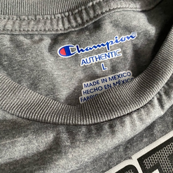 Champion t-shirt - Picture 2 of 2
